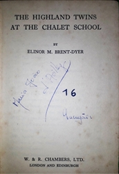 Imagem de The highland twins at the chalet school 